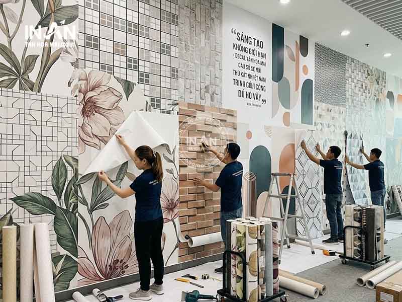 Mua-decal-dan-tuong-o-dau-tan-hoa-mai-3