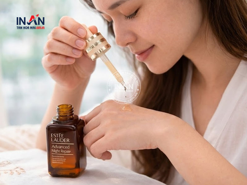 Phan-biet-estee-lauder-that-gia