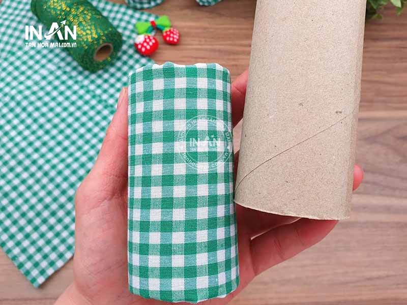 Cach-lam-hop-but-bang-giay-tan-hoa-mai-3