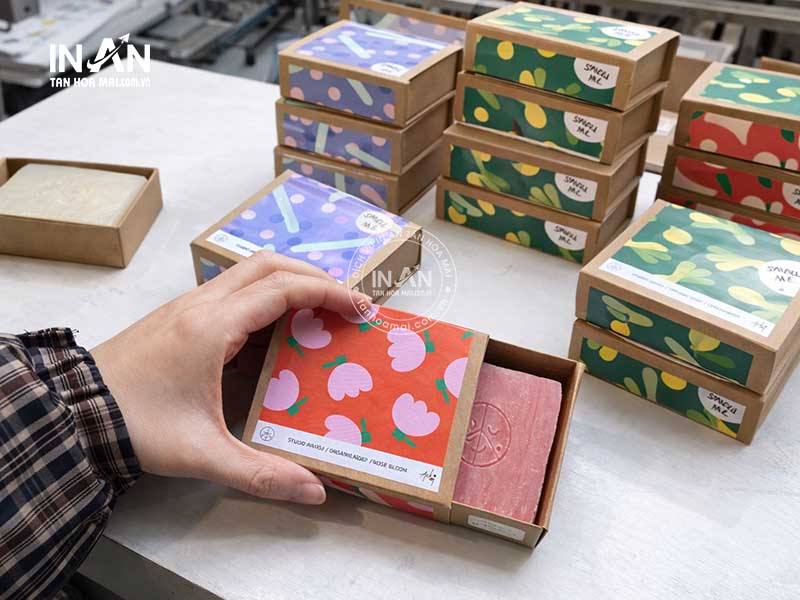 Hop-giay-dung-xa-phong-tan-hoa-mai-13