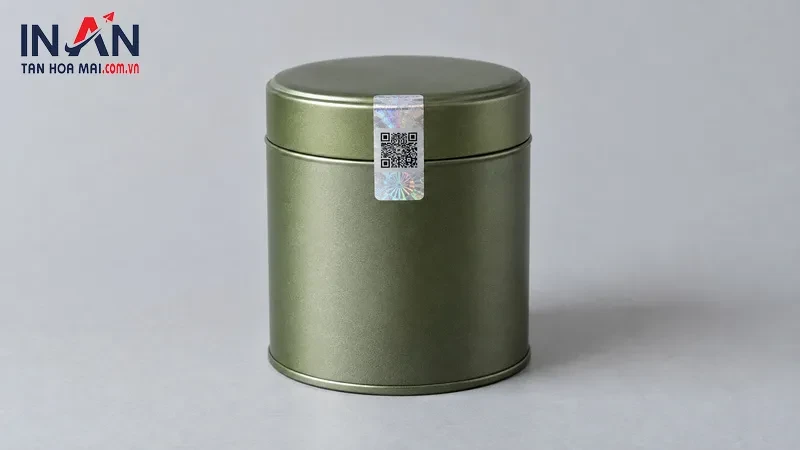 Tem hologram kết hợp mã QR trên hộp thiếc